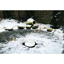 Load image into Gallery viewer, Oase Fountains &amp; Pond DÃ©cor Oase IceFree Ice Preventer